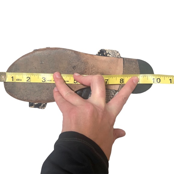 Tod’s Python T Sandals - Picture 7 of 7